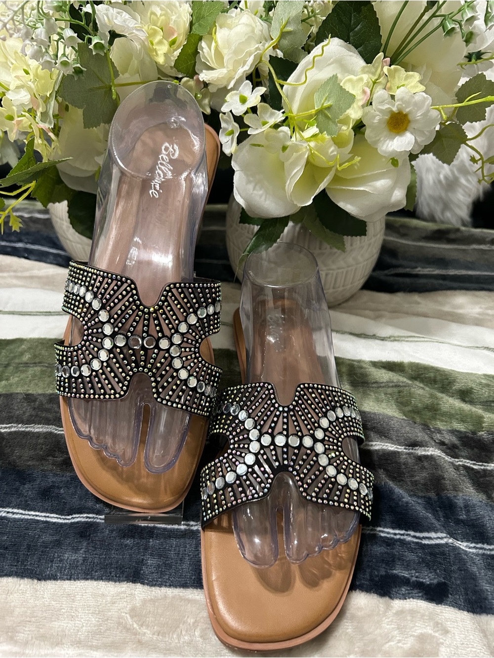 NWOT Bellanie Beautees Black Crystal-Embellished Women's Slide Sandals Size 10
